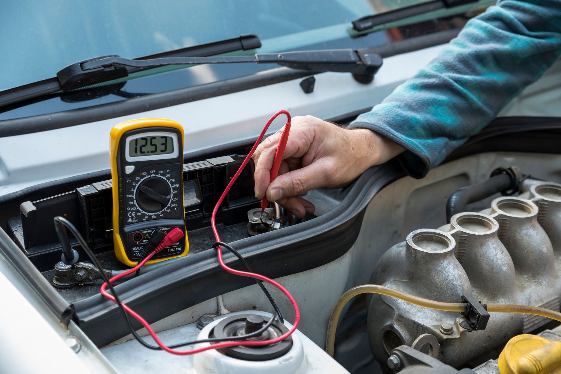 Mesure tension batterie automobile